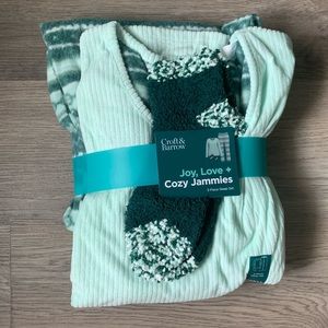 NWT Soft Fleece 3 Piece Sleep Set Size Small